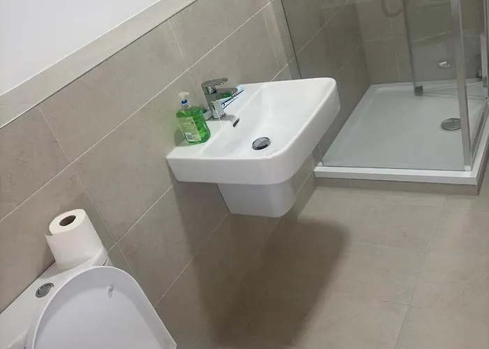 דירה Cozy One-bedroom *